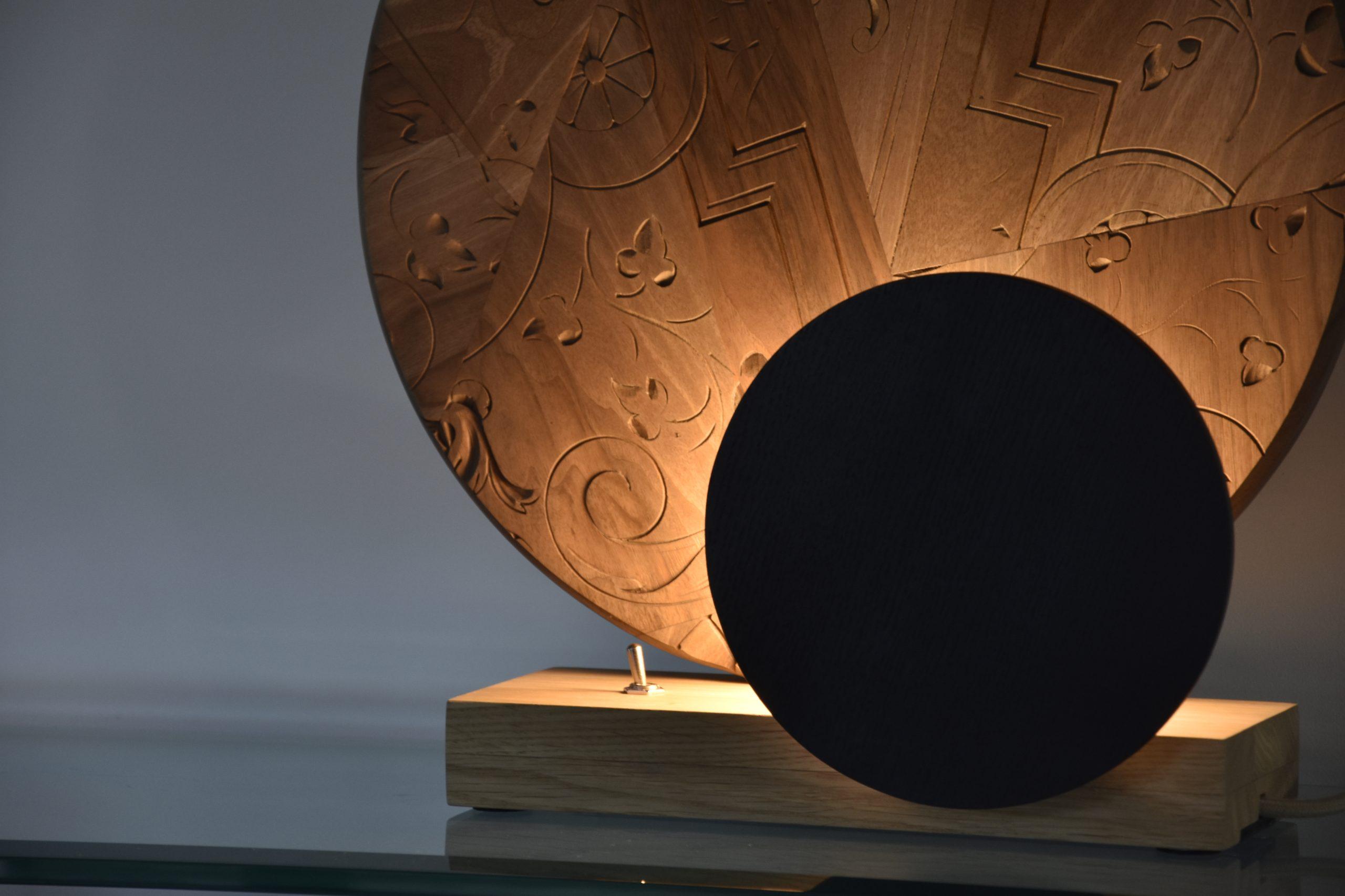 Thomas Coup la fronde - lampe bois upcycling eclipe noyer