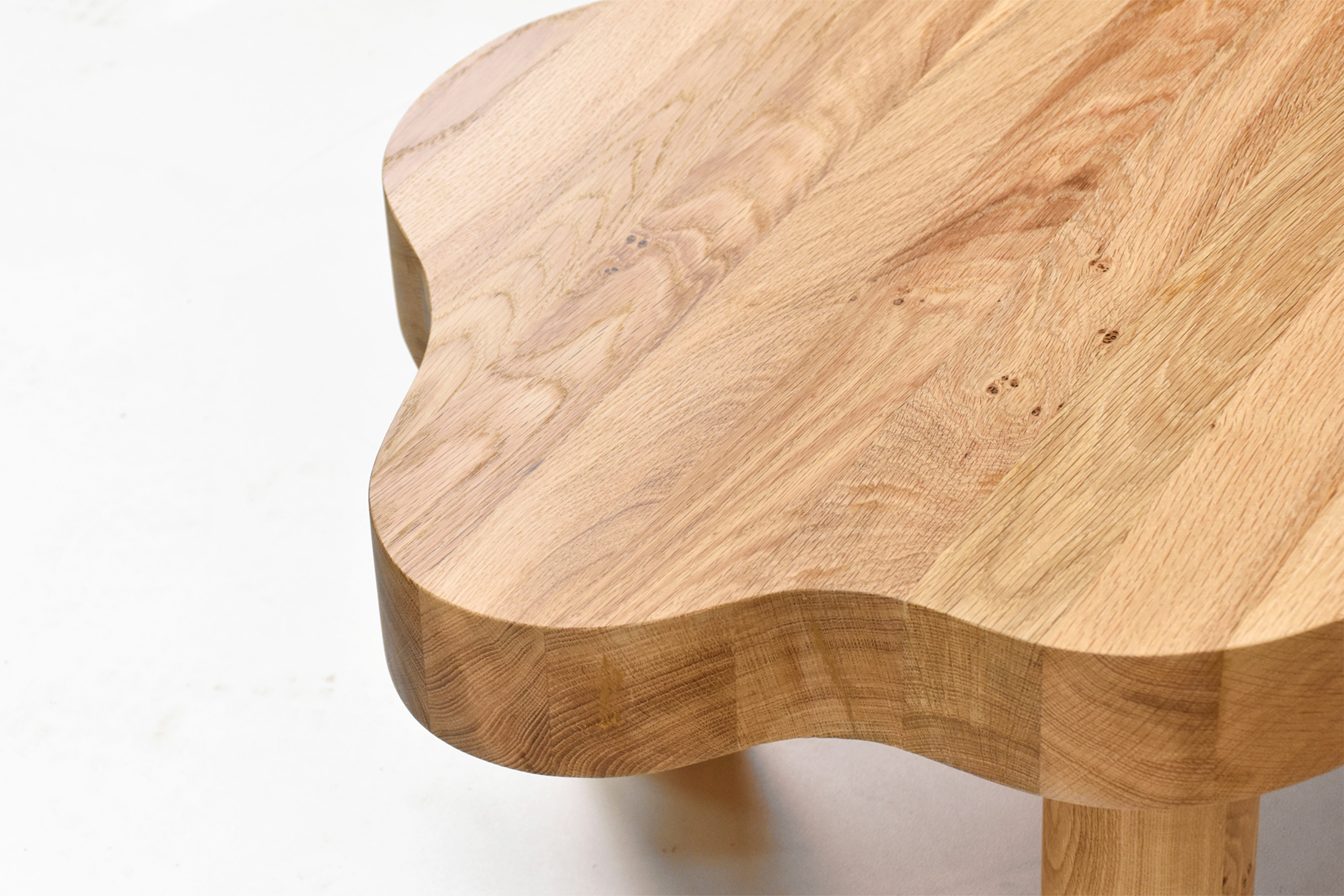 plateau épais de table de sallon en bois de chêne