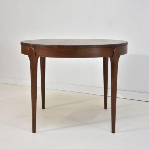 Table ronde scandinave