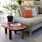 Thomas Coup la fronde - upcycling meuble table basse noyer galet