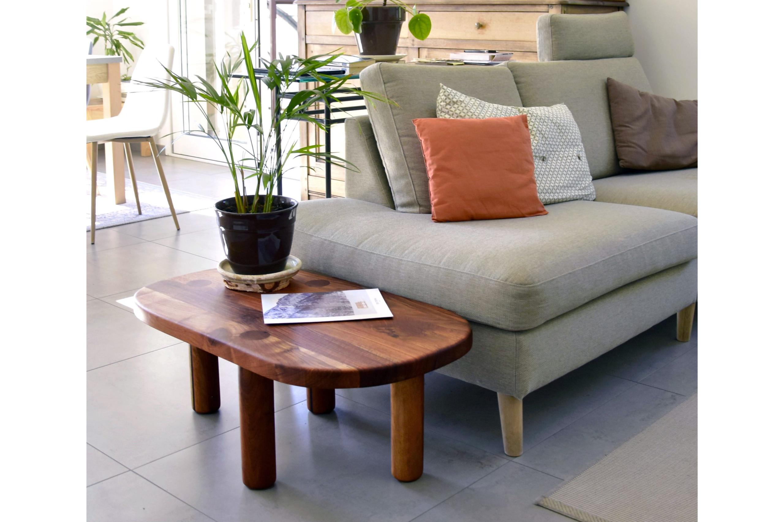 Thomas Coup la fronde - upcycling meuble table basse noyer galet