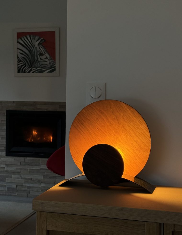 couplafronde-lampe-bois-upcycling-eclipe3-noyer-12